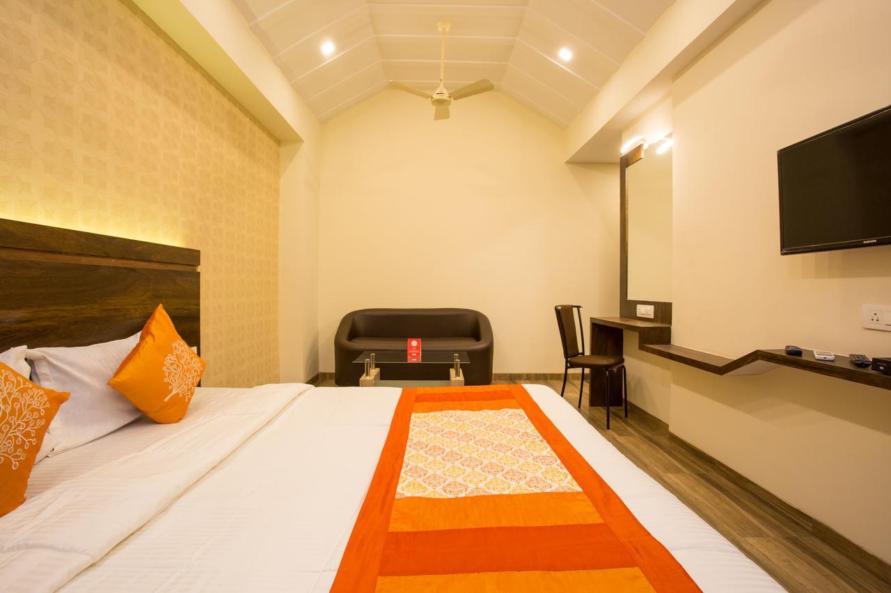 Отель Oyo 7156 Hill View Residency Нави Мумбаи Экстерьер фото
