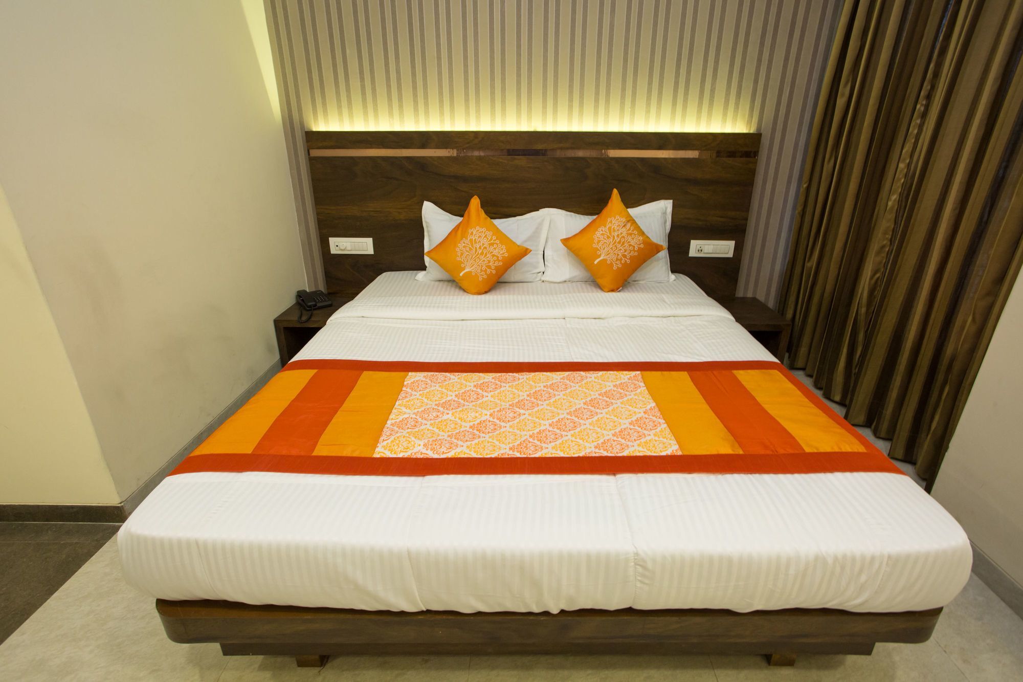 Отель Oyo 7156 Hill View Residency Нави Мумбаи Экстерьер фото